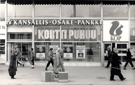 Kansallis-Osake-Pankin konttori Helsingin Kaivokadulla 1987.