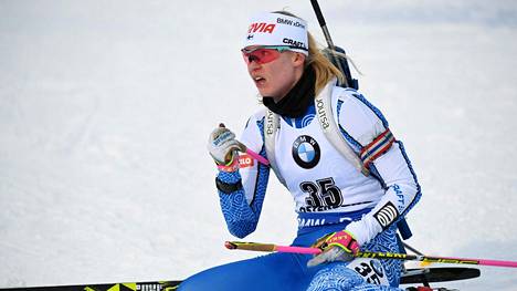 Suvi Minkkinen on suosikkilajin huippu-urheilija, jolle heikko menestys käy kalliiksi: ”Kyllä se ärsyttää”
