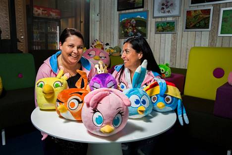 Heini Kaihua ja Blanca Juti (oikealla) olivat Rovion Angry Birds Stellan takana. Kuva vuodelta 2014.