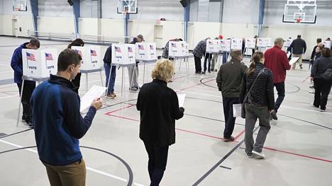 US voters went to the polls in Iowa in the 2022 midterm elections. In the upcoming presidential elections, the layout is different from usual, so it is difficult to predict the voters' final opinion.