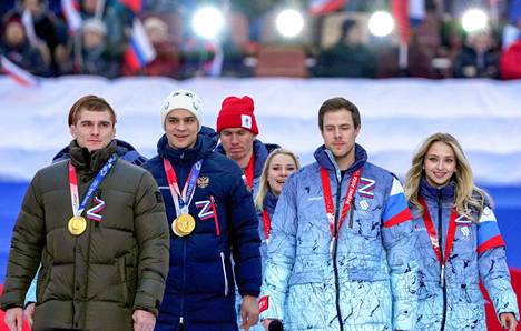 Venäläisurheilijoilla oli Z-kirjain rinnassaan.