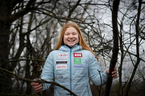 Alppihiihtäjä Rosa Pohjolainen kuuluu urheilijarahasto Sport Fundin ensimmäisiin tukiurheilijoihin yhdessä Erika Pykäläisen ja Joakim Oldorffin kanssa. Kuva marraskuulta 2020.
