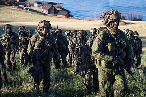 Uudenmaan prikaatin rannikkojääkärikomppania osallistui Naton Trident Juncture -sotaharjoitukseen Trondheimissa vuonna 2018.