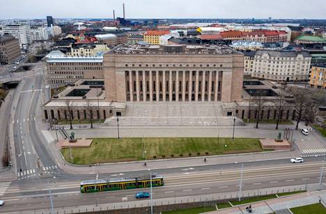 Koronatoimenpiteitä vastustavaa laajaa mielenosoitusta suunnitellaan tulevaksi perjantaiksi Helsingin keskustaan.