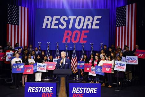 Demokraattipresidentti Joe Biden puhui aborttioikeuden puolesta kampanjatilaisuudessa Yhdysvaltain pääkaupungissa Washingtonissa viime viikon tiistaina.