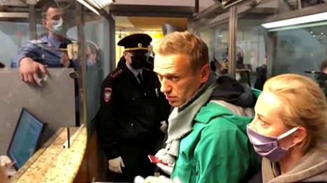 Pääkirjoitus | Navalnyi pysyy piikkinä Putinin lihassa