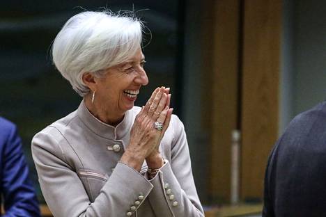 Odotettua parempien talouslukujen odotetaan antavan pontta Euroopan keskuspankin rahapolitiikan kiristyksille. Kuvassa keskuspankin pääjohtaja Christine Lagarde.