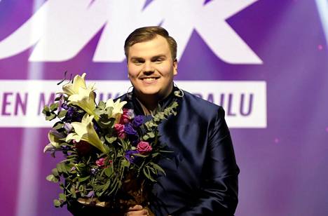 Peruuntuneiden Euroviisujen finaalipäivänä järjestetään kaksituntinen  musiikkishow, jossa myös Suomen Aksel Kankaanranta esiintyy - Kulttuuri |  