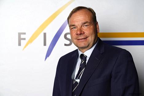 Martti Uusitalo on Kansainvälisen hiihtoliiton Fisin hallituksen jäsen.