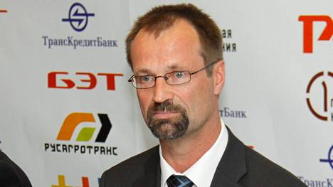 Maalivahtivalmentaja Jari Kaarela lensi ulos Sotšin KHL-seurasta