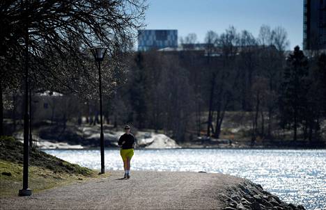 Helsingissä oli vielä 21. huhtikuuta aurinkoinen kevätsää.