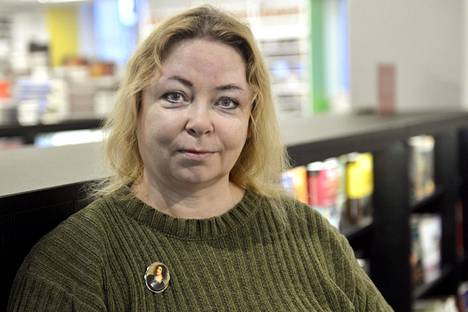 Kirjailija Anni Sumari kuvattiin vuonna 2013 hänen runokokoelmansa Olen kiivas kuin Jumala (Like) tiedotustilaisuudessa.