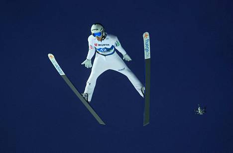 Slovenian Timi Zajc hyppäsi perjantai-iltana kotiyleisön riemuksi suurmäen MM-kultaa.