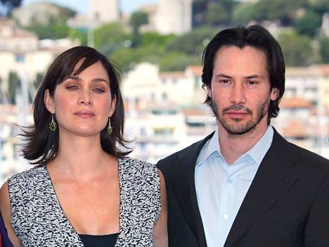Carrie-Anne Moss ja Keanu Reeves palaavat rooleihinsa uudessa Matrix-elokuvassa. Kuvassa kaksikko Cannesin elokuvafestivaaleilla vuonna 2003.