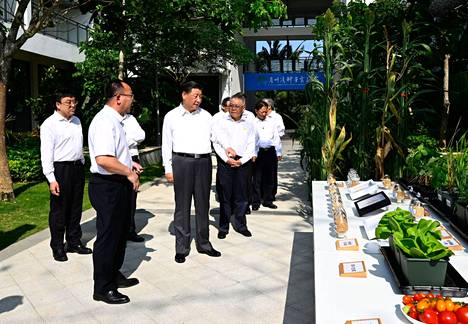 Kiinan johtaja Xi Jinping kävi tutustumassa siemenalan innovaatioihin ja laboratorioon Hainanin saarella sijaitsevassa Sanyan kaupungissa viime viikolla.