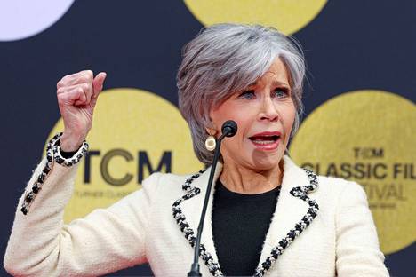Näyttelijä Jane Fonda on pitkän linjan aktivisti. Kuvassa Fonda huhtikuussa 2022.