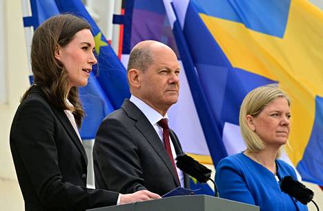 Suomen pääministeri Sanna Marin, Saksan liittokansleri Olaf Sholz ja Ruotsin pääministeri Magdalena Andersson tapasivat toukokuun alussa Saksassa. Tuolloin Scholz sanoi Saksan seuraavan Suomen ja Ruotsin Nato-keskustelua tarkasti ja lupasi täyden tuen, jos maat haluavat liittyä Natoon