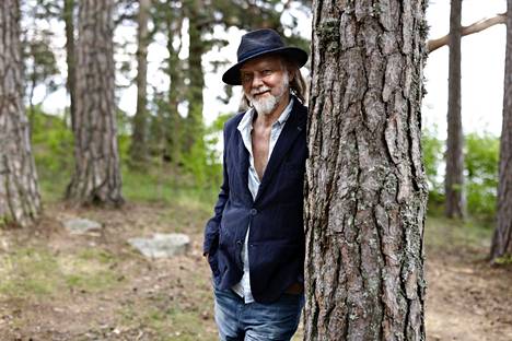 Tuomari Nurmio on kotiutunut Etelä-Espooseen: ”Tää on ehkä myös ikäkysymys. Kaipaa enemmän iisiä ympäristöä ja kävelyretkiä.”