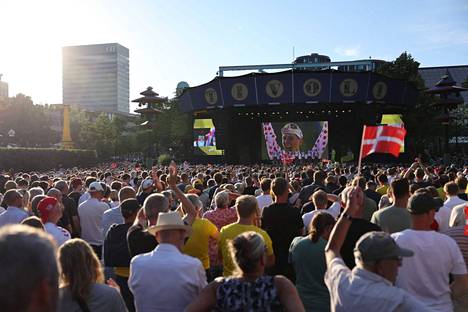 Tour de Francen kilpailijat saivat Kööpenhaminan Tivolissa rocktähden vastaanoton.