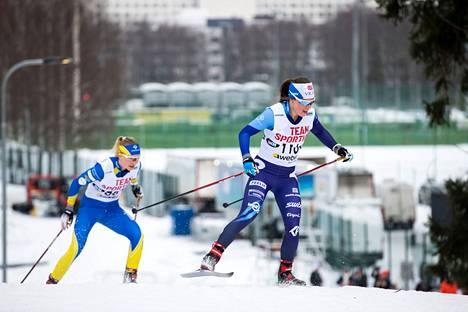 Tammikuussa Tampereella 10 kilometrin vapaan hiihtotavan kisassa SM-kultaa voittanut Krista Pärmäkoski on yksi MM-kisoihin korkealla valmistautuvista hiihtäjistä.