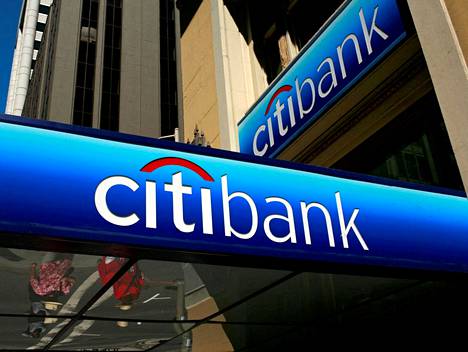 Yhdysvaltalaisen Citibankin analyytikot ja saksalaisen Deutsche Bankin toimitusjohtaja varoittavat globaalin taantuman vaarasta.