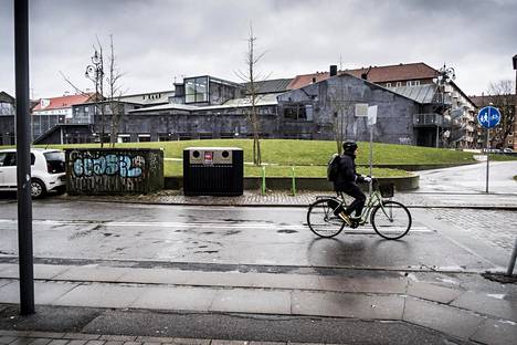 Kööpenhaminan Mjølnerpark on yksi 22 alueesta, joita Tanskan viranomaiset kutsuvat ghetoiksi. Hallitus haluaa eroon tällaisista alueista vuoteen 2030 mennessä.