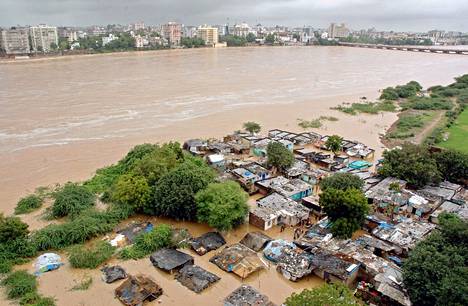 The flooding of the Sabarmati River in Ahmedabad, India in August 2006 killed more than 400 people.