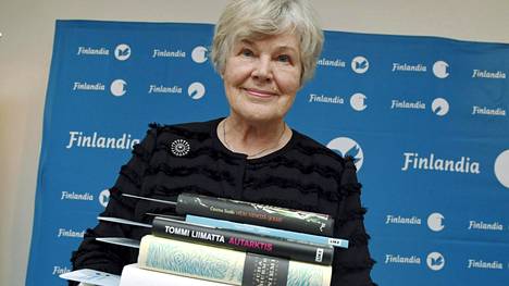 Tänään nähdään poikkeuksellisen kiinnostava Finlandia-juhla – Elisabeth Rehn valitsi voittajateoksen valkohäntäpeurojen katsellessa