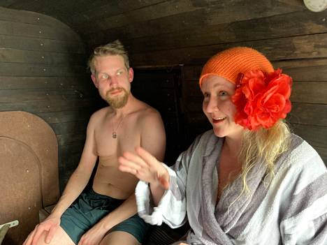 Henrik Lindström has been to a sauna party before, Disa Kamula has not.  Both say they are sauna enthusiasts.