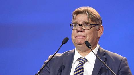 Perussuomalaisten puheenjohtaja Timo Soini liikuttui viimeisen puheensa aikana.