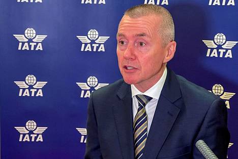 IATA:n johtaja Willie Walsh kritisoi EU:n toimia ”hölynpölyksi”.