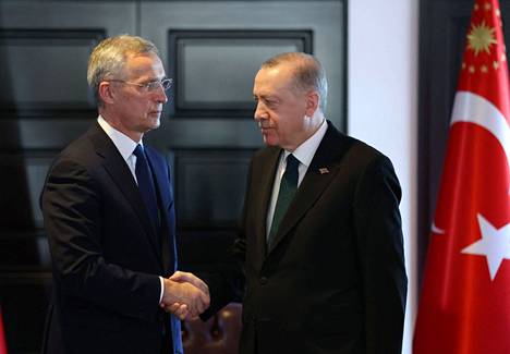 Naton pääsihteeri Jens Stoltenberg ja Turkin presidentti Recep Tayyip Erdoğan tapasivat maaliskuussa Antalyassa.