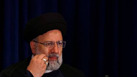 Ebrahim Raisia on pidetty Iranin hengellisen johtajan Ali Khamenein mahdollisena seuraajana. Kuva on otettu lehdistötilaisuudessa New Yorkissa viime vuoden syksyllä.