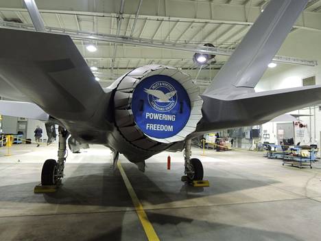 Suomen uusien F-35-hävittäjien varaosille tulee oma poikkeusolojen varasto,  joka toimii, vaikka yhteydet ulkomaailmaan katkeaisivat - Kotimaa 