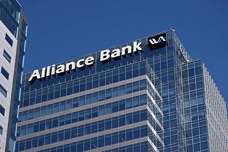 Arizonalainen Western Alliance -pankki on kiistänyt selvittävänsä liiketoimintojensa myyntiä.