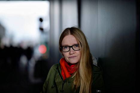 Johanna Vehkoo on rohkeasti tuonut julkiseen keskusteluun teemoja, jotka liittyvät valeuutisiin, vihapuheeseen ja vaientamiseen, IPI:n Suomen ryhmä kertoo tiedotteessa.