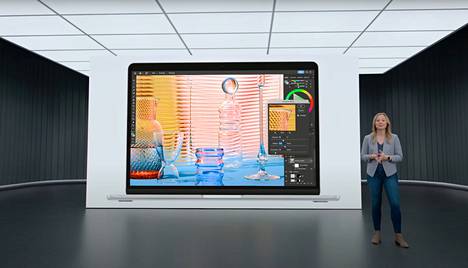 Apple julkisti maanantain tiedotustilaisuudessa uuden Macbook Air -tietokonemallin. Kuvakaappaus mainosvideolta.