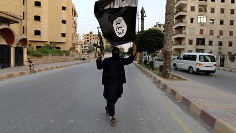 Isisin hallitsema alue on enää Töölön kokoinen läntti Syyrian autiomaassa – ”kalifi” Abu Bakr al-Baghdadi ilmeisesti selvisi omien murhayrityksestä