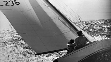 HS 50 vuotta sitten 15.7.1970 | ”Tuulat” menopäällä Hangon purjehduksissa
