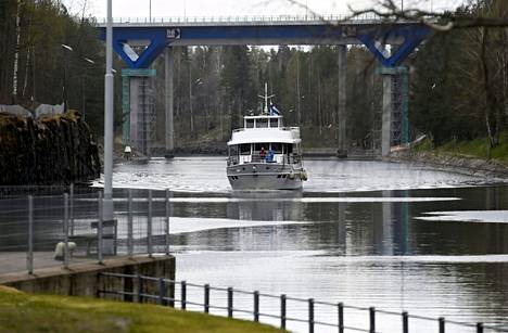 Matkustaja-alus M/S Saimaa Margareta Saimaan kanavassa Lappeenrannassa viime vuoden toukokuussa.