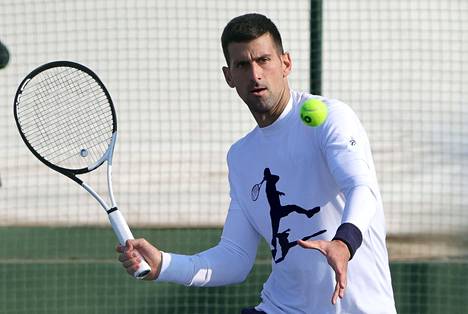 Novak Djokovic piti avoimet harjoitukset Belgradissa 23. helmikuuta.