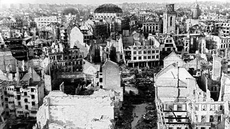 The city of Frankfurt in 1947, which was badly affected by the Allied bombings.