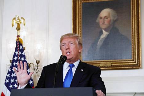 Yhdysvaltain presidentti Donald Trump puhui Valkoisen talon diplomaattihuoneessa.