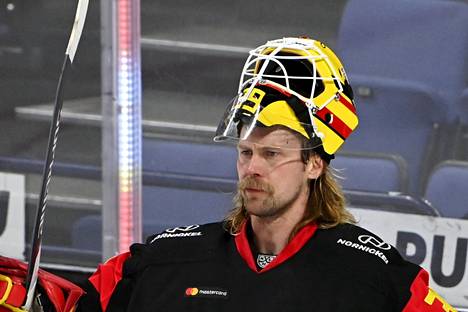 Anders Lindbäck on Jokereiden maalivahti.