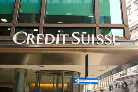 Sveitsiläinen investointipankki Credit Suisse uskoo pääsevänsä taas tasaiselle polulle viimeistään ensi vuonna.