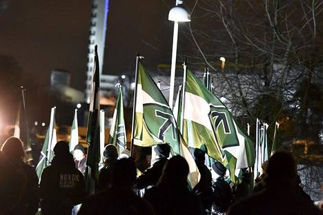 Uusnatsijärjestö Pohjoismainen vastarintaliike osoitti mieltään Helsingissä itsenäisyyspäivänä 2017.