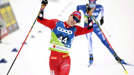 Simen Hegstad Krüger voitti Holmenkollenin 50 km kisan.