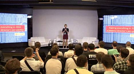 Alisa Ševtšenko Positive Technologies –hakkeritapahtumassa Moskovassa 2014.