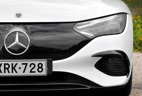 Mercedes-Benzin EQE 350-mallin saa kiihtymään aiempaa nopeammin rahaa vastaan.