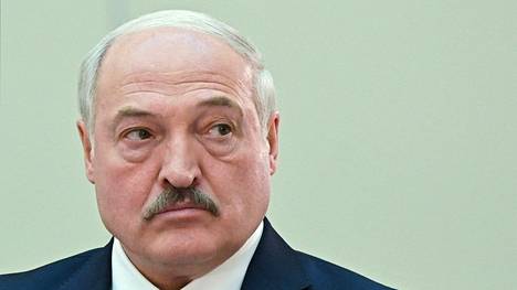 Valko-Venäjän itsevaltainen johtaja Aljaksandr Lukašenka antoi televisiopuheessaan tukeaan Venäjälle perjantaina. Kuvassa Lukašenka CIS-maiden tapaamisessa joulukuussa.